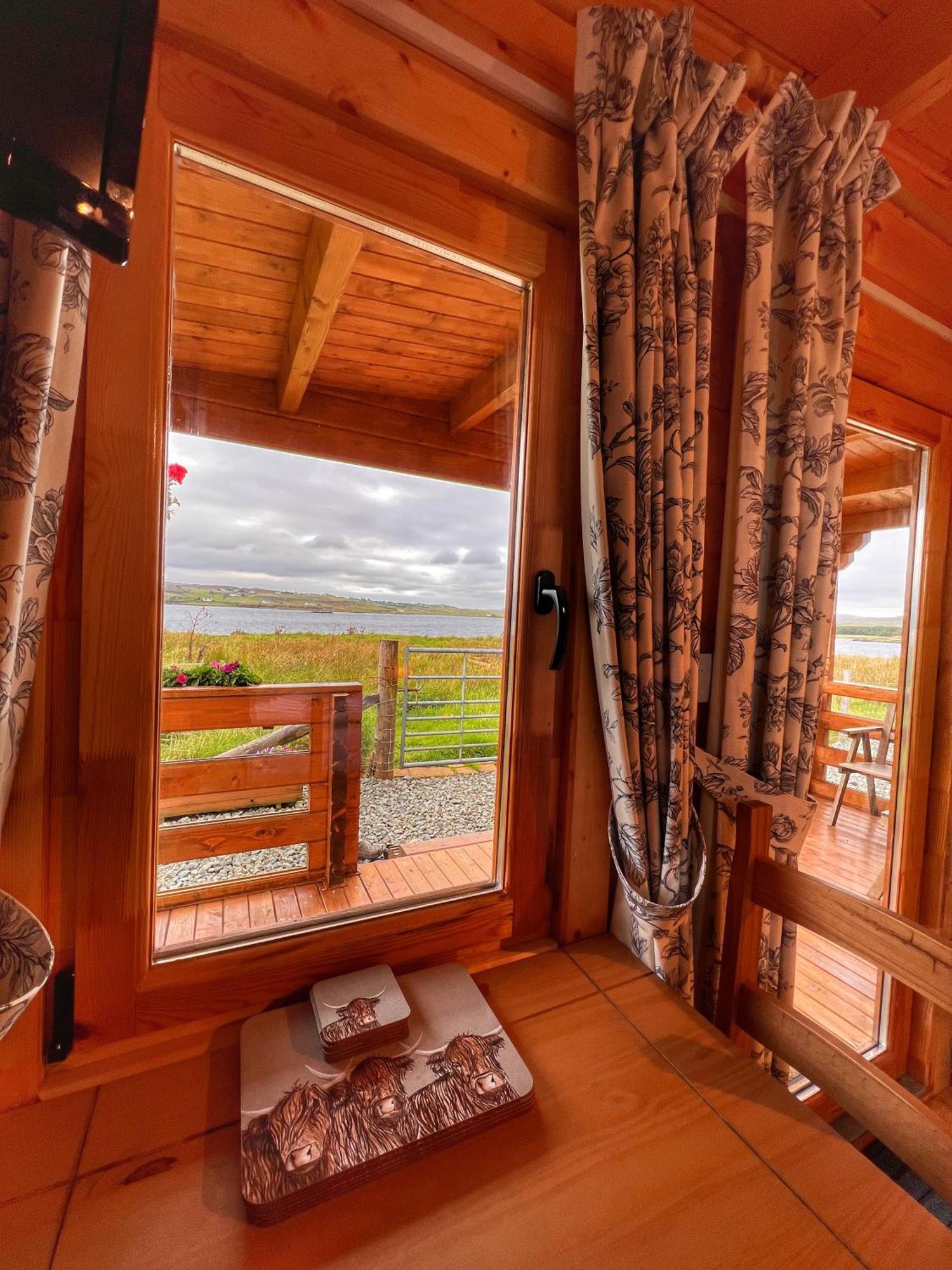 Harlosh Log Cabins Данвеган Номер фото